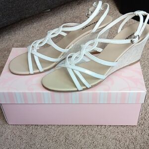 Dressbarn Cream Wedge Sandals
